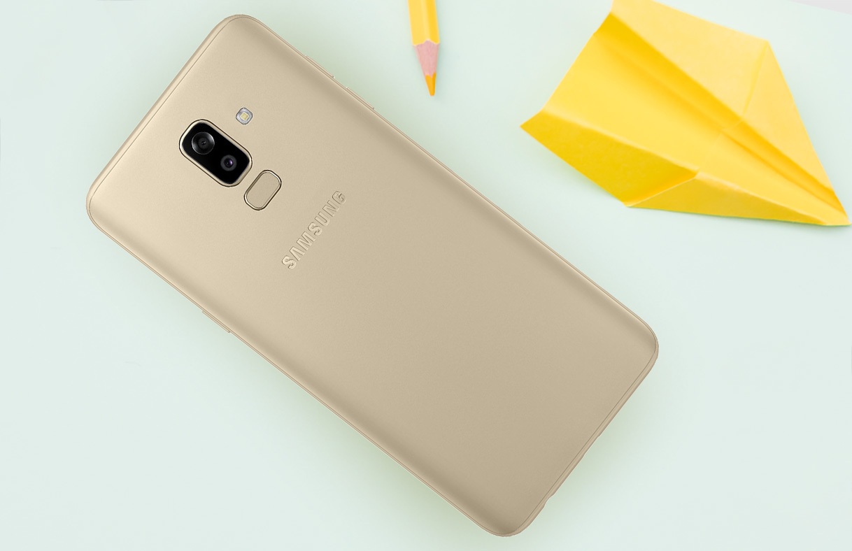 Samsung Galaxy A6 Plus màu xanh (2018) màn hình tràn viền sắc nét