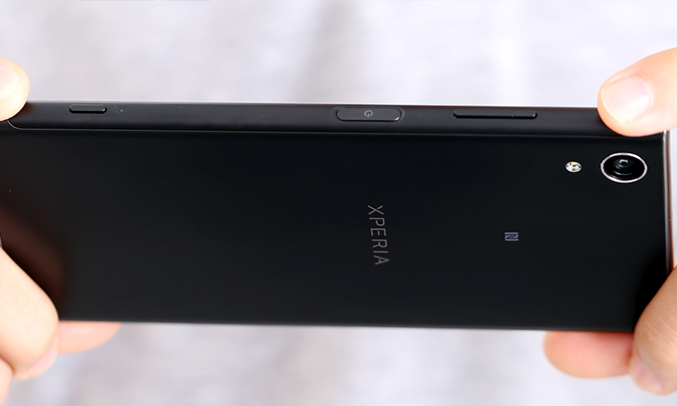 Điện thoại di động Sony Xpera XA1 Plus Đen (G3416VN/B) dùng được cả ngày không hết pin