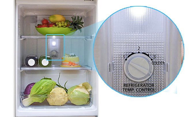 Tủ lạnh Panasonic NR-BJ178SSVN hệ thống đèn LED chiếu sáng tốt