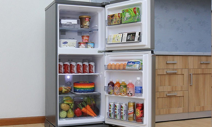 Tủ lạnh Panasonic NR-BA178PSVN 152 lít làm lạnh nhanh chóng