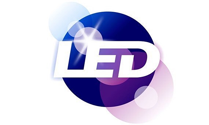 Tủ mát Sanaky VH-358W 290 lít có đèn LED chiếu sáng