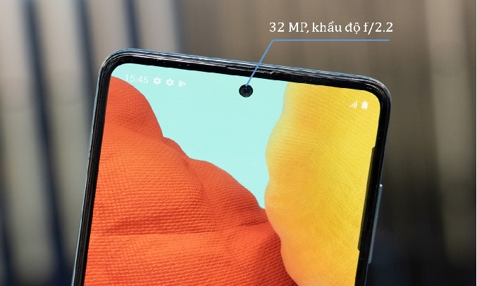 Điện thoại Samsung Galaxy A51 128GB Xanh - Chiếc Camera Selfie chất lượng