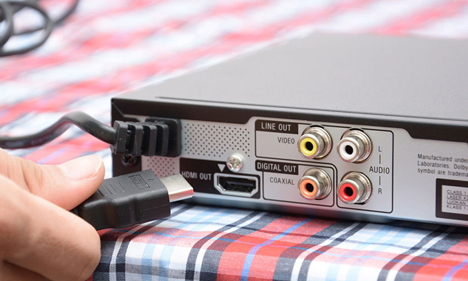 DVD Sony DVP-SR760HPBCSP6 kết nối USB