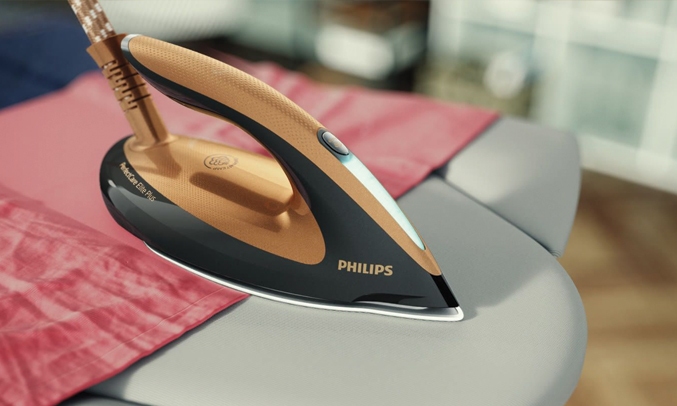 Bàn ủi hơi nước Philips GC9682