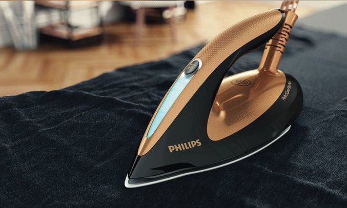 Bàn ủi hơi nước Philips GC9682