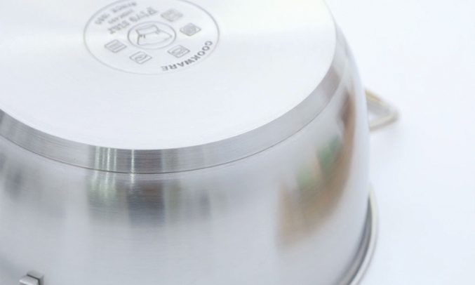 Bộ 5 nồi Fivestar 3 đáy FS08C3 màu trắng được thiết kế hiện đại