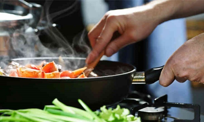 Chảo nhôm chống dính Fissler Adamant Comfort 24 cm - Tay cầm cách nhiệt