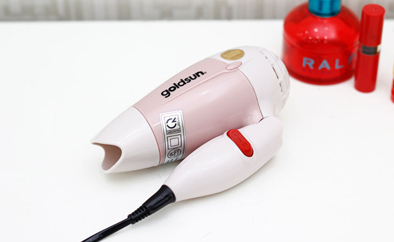  Bạn sẽ có mái tóc đẹp tự nhiên khi dùng máy sấy tóc Goldsun HD-GXD851