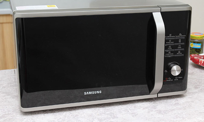 Lò vi sóng Samsung MG28J5255US khử mùi