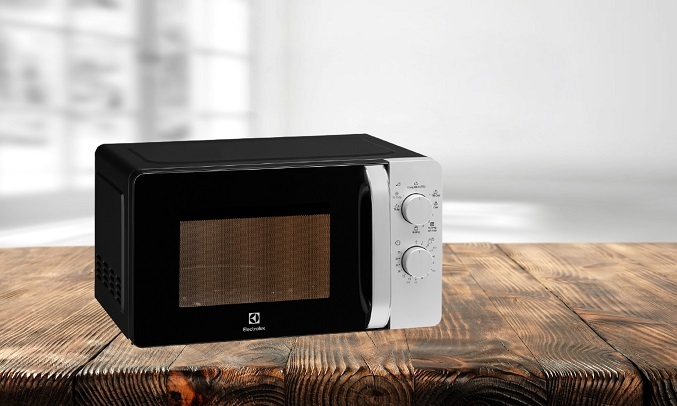 Lò vi sóng Electrolux 20 lít EMG20K38GB - Công suất mạnh mẽ