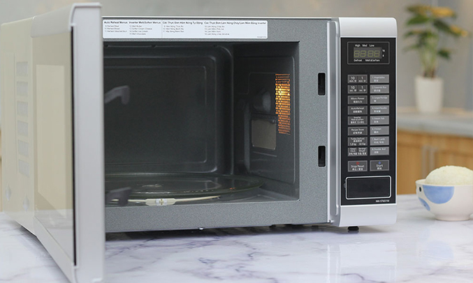 Lò vi sóng Panasonic NN-ST651MYUE 32 lít khoang lò rộng