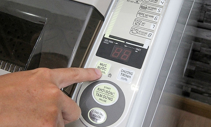 Máy giặt Aqua AQW-S80KT 8 kg tự khởi động lại