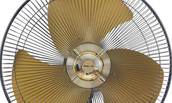 Quạt đứng Panasonic F-407WGO 3 tốc độ gió