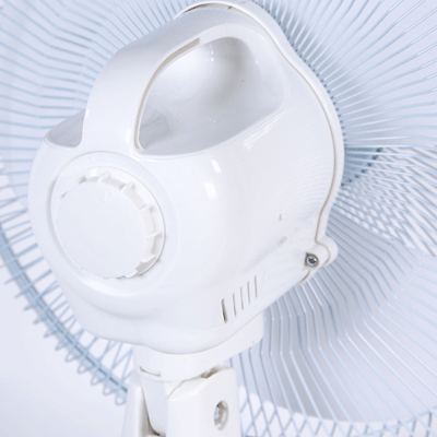 Quạt sạc Sunhouse màu trắng tại nguyenkim.com