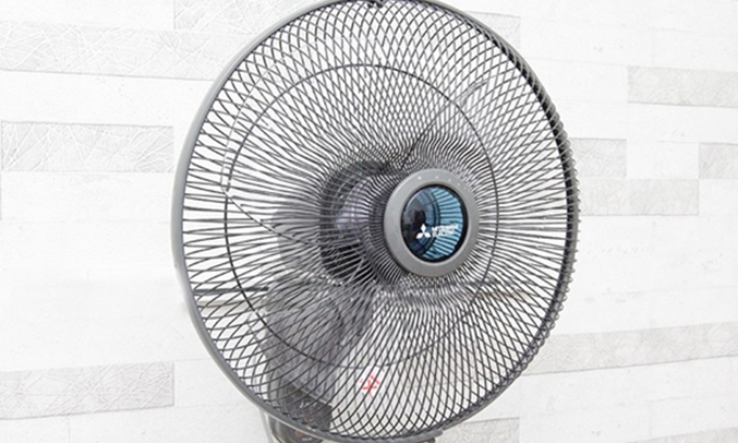 Quạt treo trường Mitsubishi W16-RT thiết kế treo tường tiện lợi
