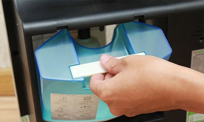 Quạt hơi nước Kangaroo KG553 dung tích lớn