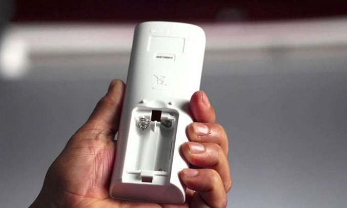 Quạt hơi nước Shimono SM 918 tiện lợi