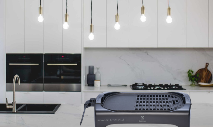 Vỉ nướng điện Electrolux ETTG1-40BK - Bề mặt chống dính