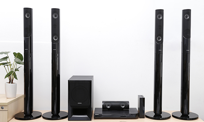 Dàn âm thanh Samsung HT-J5550WK hiện đại