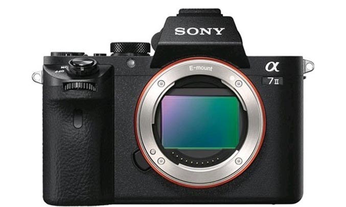 Máy ảnh Sony Alpha ILCE-72M2 màn hình LCD có thể xoay thuận tiện 