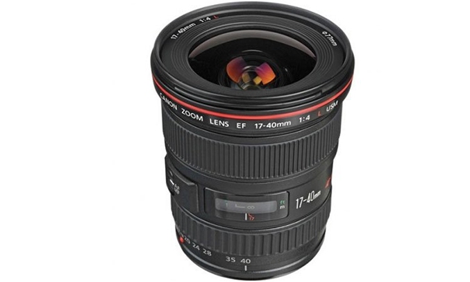 Ống kính Canon EF 17-40MM F/4L USM thiết kế độc đáo