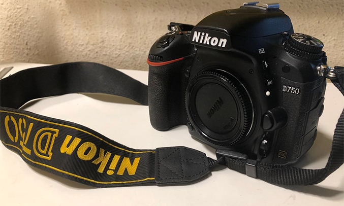 Máy ảnh Nikon D750 nhỏ gọn