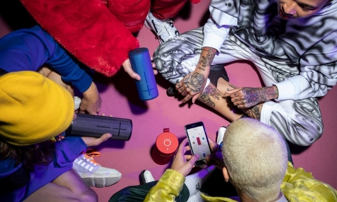 Loa Bluetooth Logitech Boom 3 Blue - kết nối và sử dụng nhiều loa