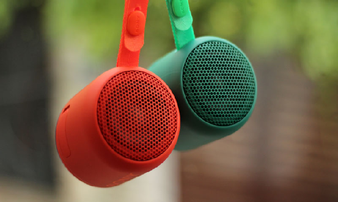 Loa bluetooth Sony SRS-XB12 Đỏ - Thời gian sử dụng lên đến 16 giờ