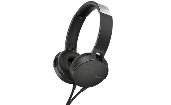 Tai nghe Sony - MDRXB550APBCE màu đen thiết kế tinh tế, gọn gàng