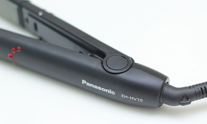 Máy tạo kiểu tóc Panasonic EH-HV10 đa năng