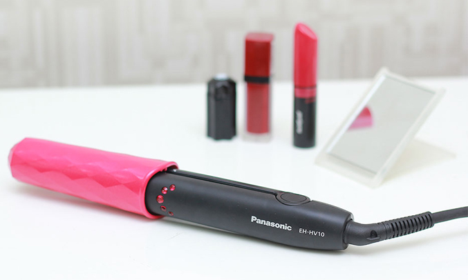 Máy tạo kiểu tóc Panasonic EH-HV10 bắt mắt