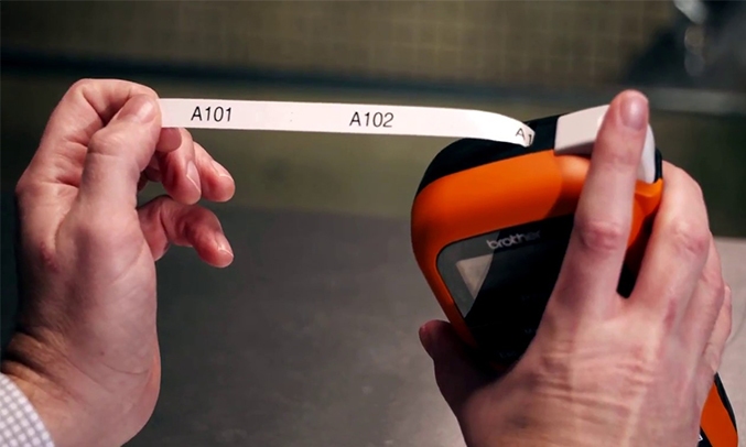 Máy in nhãn Brother PT-E110 nhãn in chất lượng