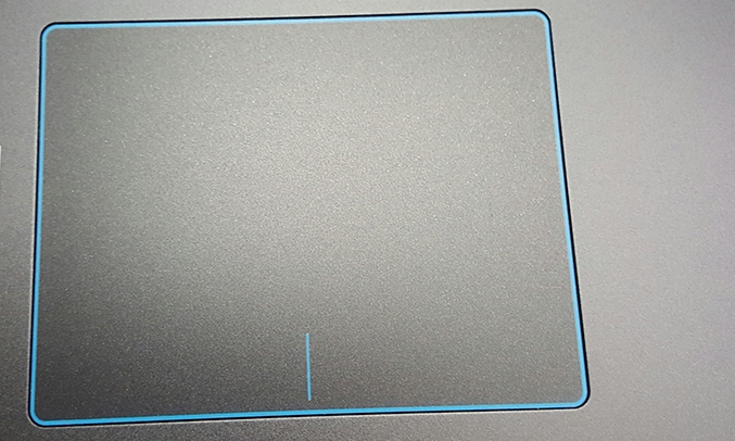 Laptop Dell G7 15-7588 (N7588C) touchpad rộng