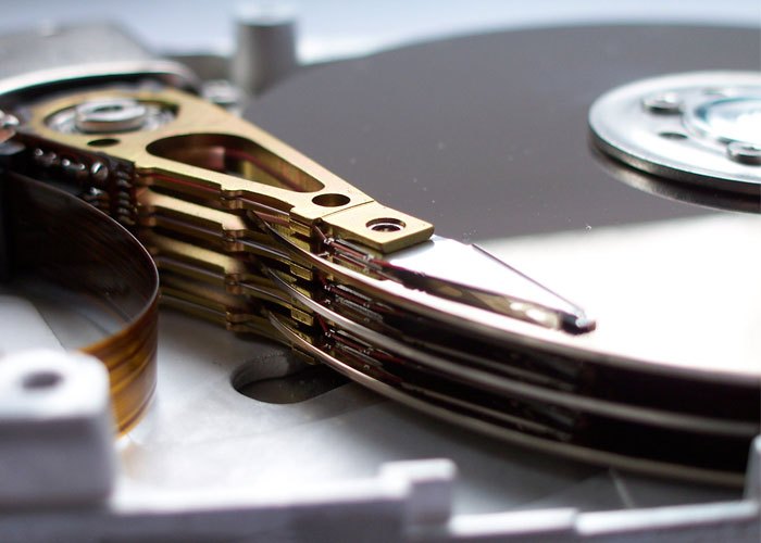 Laptop Dell Inspiron 14 7460 có ổ cứng dung lượng lớn