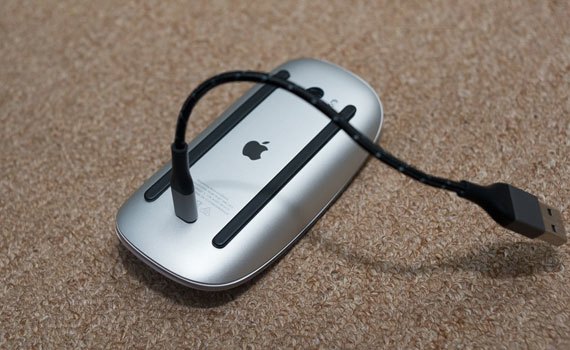 Chuột Apple Magic Mouse 2 sạc pin qua cổng lightning