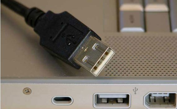 Chuột có dây Elecom M Y7UR kết nối thiết bị khác đơn giản