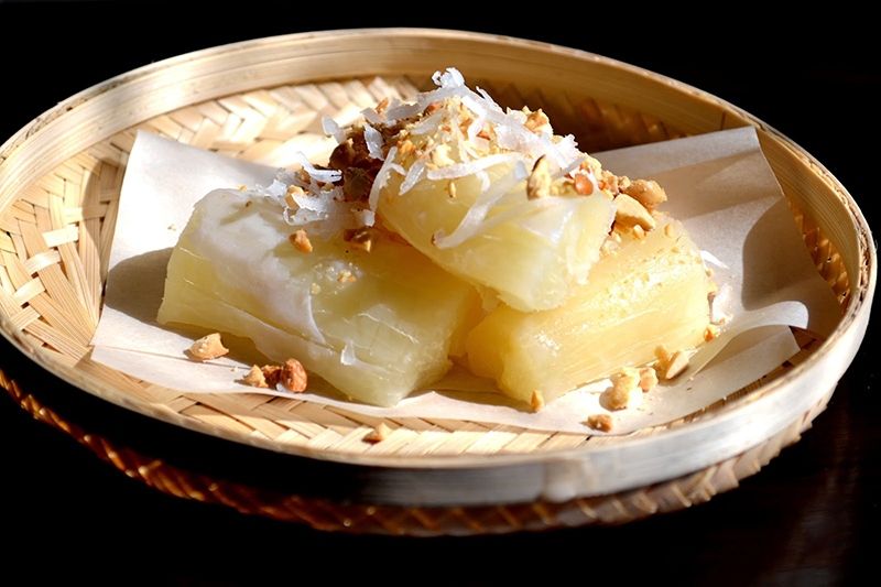 Khoai mì nước cốt dừa là một trong những món ăn vặt dễ làm tại nhà