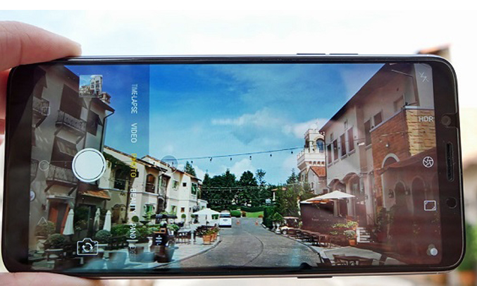 Oppo F5 Youth đen công nghệ chụp ảnh tự động làm đẹp