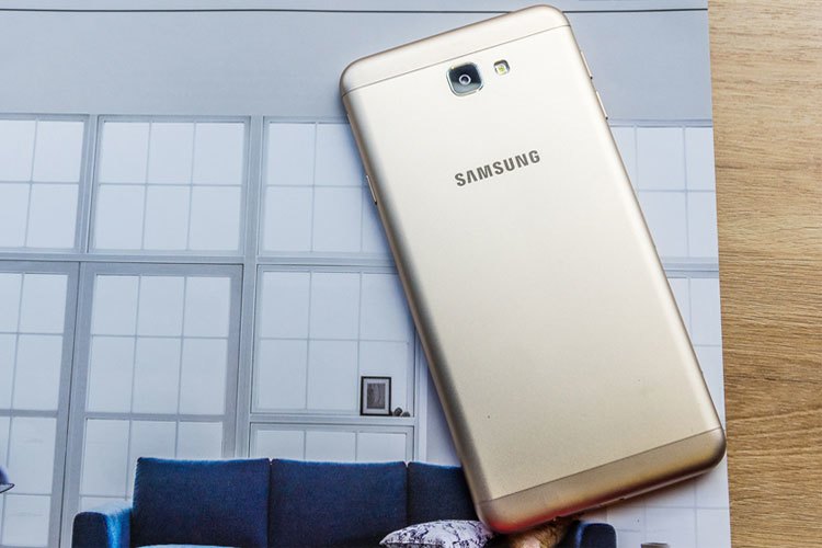 Điện thoại Samsung Galaxy J7 Prime thiết kế th&acirc;n kim loại cao cấp