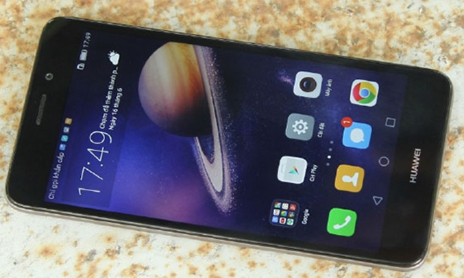 Chiếc điện thoại Huawei GR5 Mini xám sang trọng