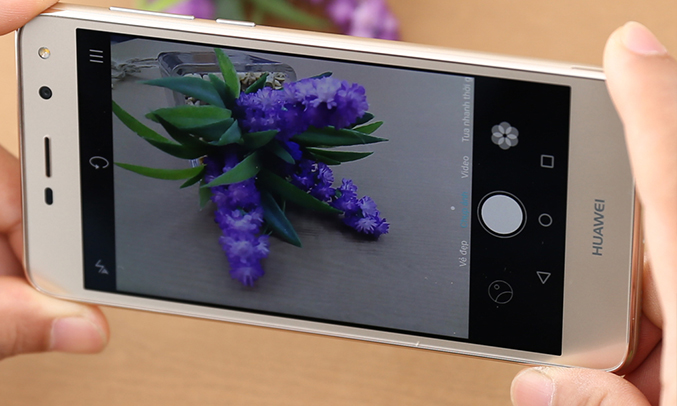 Điện thoại Huawei Y5 2017 chụp ảnh thả ga