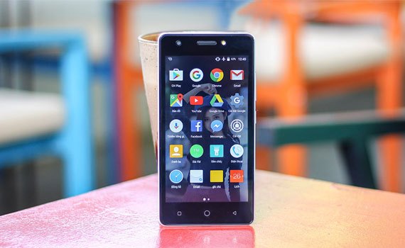 Điện thoại Itel 1516 Plus màu vàng kiểu dáng thời trang