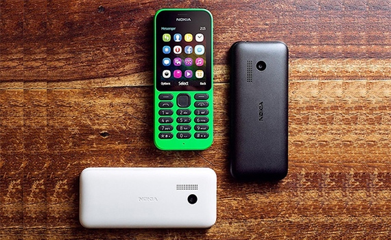 Điện thoại Nokia 215 màu xanh kết nối internet mọi lúc mọi nơi