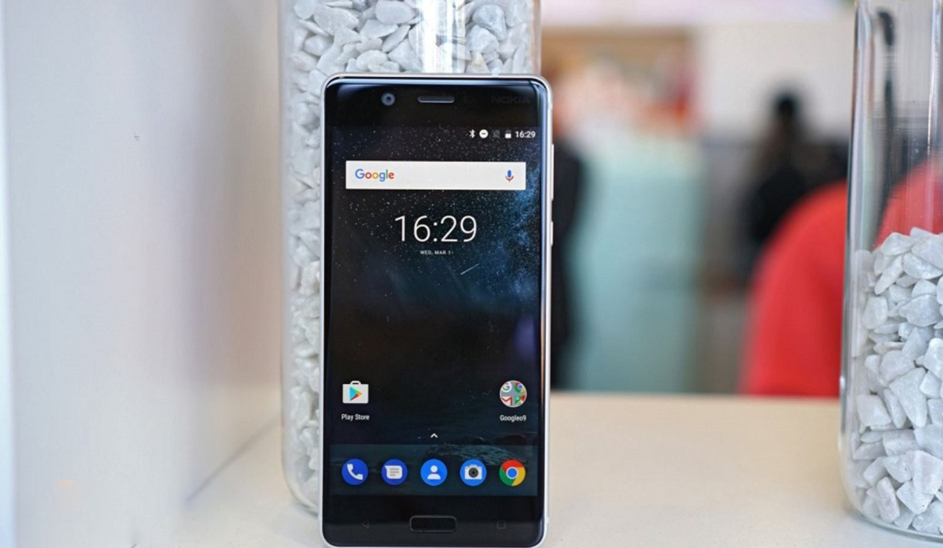 Điện thoại Nokia 5 màu bạc có thiết kế sang trọng, hiện đại