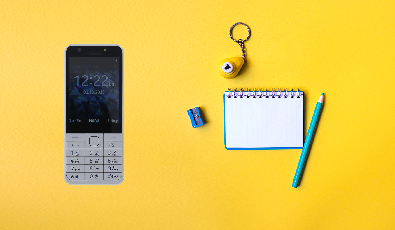 Điện thoại Nokia 230 gọn nhẹ