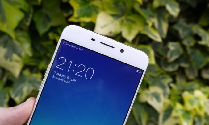 Oppo F1 Plus vàng viền màn hình cực mỏng
