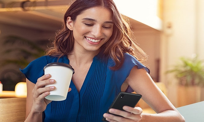 Điện thoại Samsung Galaxy A01 Core Đen Thiết kế hiện đại, nhỏ gọn