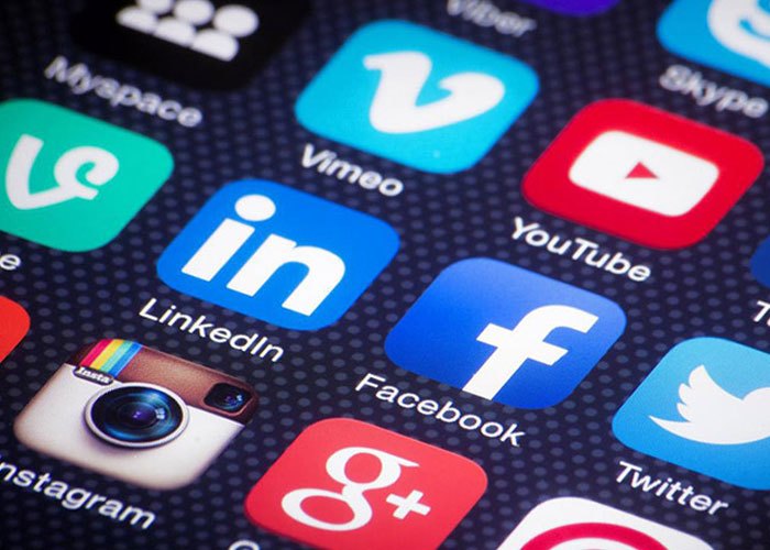 Điện thoại Samsung Galaxy A5 2017 màu vàng với cấu hình khủng