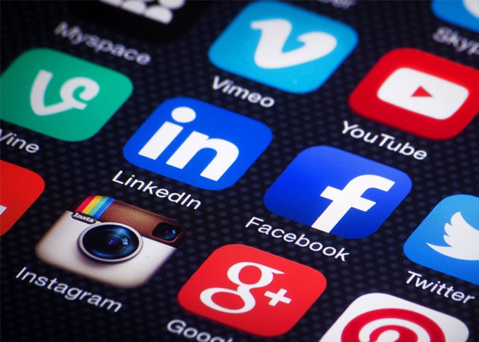 Điện thoại Samsung Galaxy A7 2017 màu hồng với cấu hình khủng