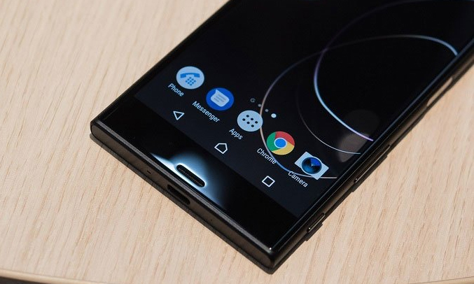 Điện thoại Sony Xperia XZs màu đen chống nước